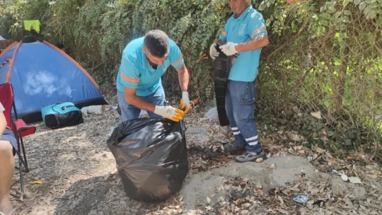 Kuşadası'nda Kurban Bayramı tatilinin ilk 5 gününde 1645 ton çöp toplandı