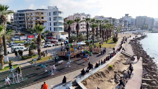 Kuşadası'nda ocak ayında bahar havası