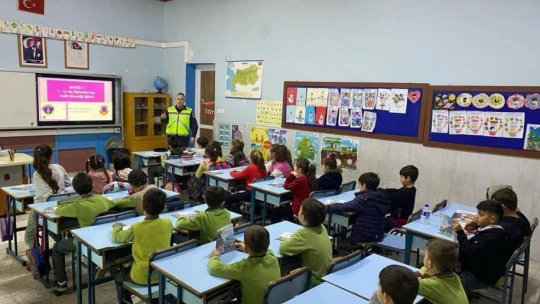 Kuşadası'nda öğrencilere trafik eğitimi verildi