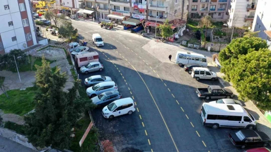 Kuşadası'nda okul yolları güvenli hale getiriliyor