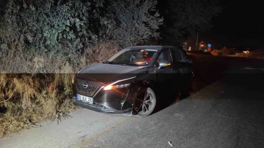 Kuşadası'nda otomobil ile motosiklet kafa kafaya çarpıştı: 1 ölü