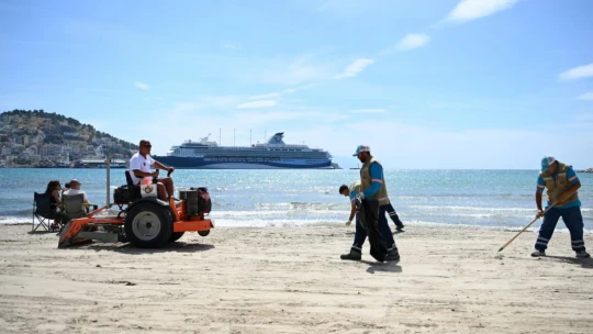 Kuşadası'nda plajlar sezona hazırlandı