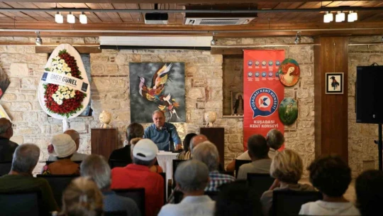 Kuşadası'nda sanat galerisinin son konuğu eski bakan Yalova oldu