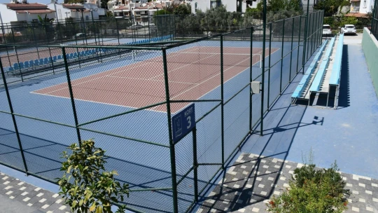 Kuşadası'nda tenis kulübü için geri sayım başladı