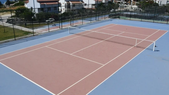 Kuşadası'nda tenis kulübü için geri sayım başladı