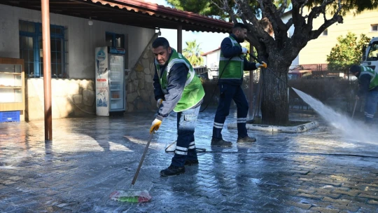 Kuşadası'nda tüm mahallelere eşit ve kaliteli hizmet gidiyor