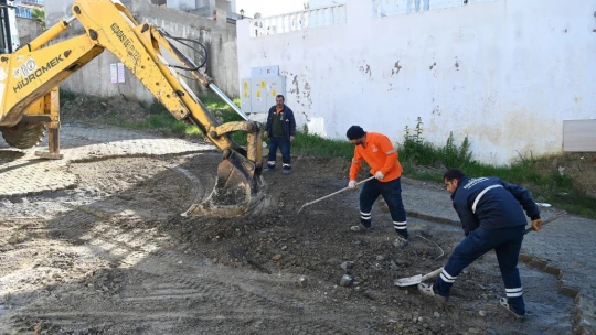 Kuşadası'nda tüm mahallelere eşit ve kaliteli hizmet gidiyor