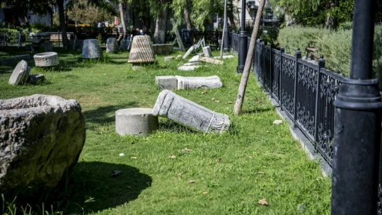 Kuşadası'nda vandalların son hedefi arkeolojik eserler oldu
