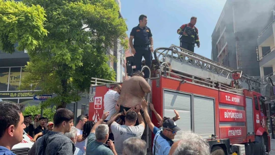 Kuşadası'nda yangın paniği