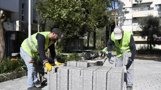 Kuşadası'nda yol yapım çalışmaları Kirazlı yolu ile sürüyor