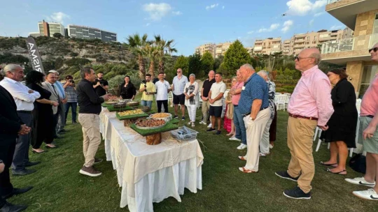 Kuşadası'nda yöresel yemekler tanıtıldı