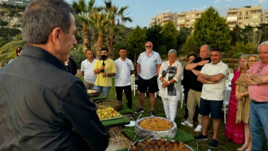 Kuşadası'nda yöresel yemekler tanıtıldı