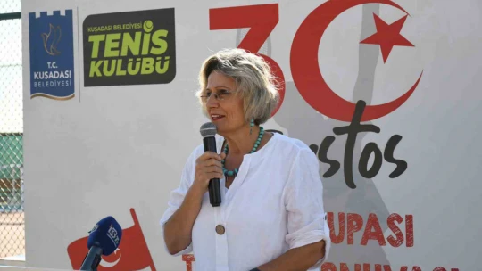 Kuşadası'nda Zafer Bayramı coşkusu tenis turnuvasıyla kutlanıyor