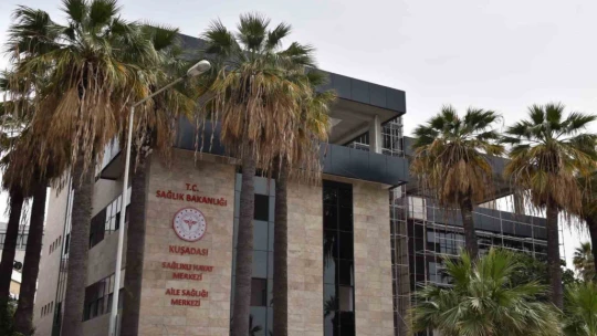 Kuşadası'ndaki sağlık kompleksinde çalışmalar hız kesmiyor