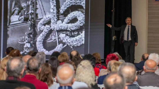 Kuşadası'ndaki söyleşide Atatürk konuşuldu