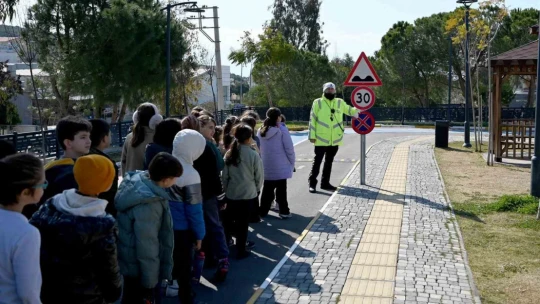 Kuşadası'ndaki trafik ve eğitim parkı 2,5 ayda 1738 öğrenciyi ağırladı