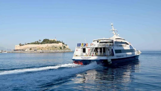 Kuşadası'ndan Sisam'a olan feribot seferlerine yoğun ilgi