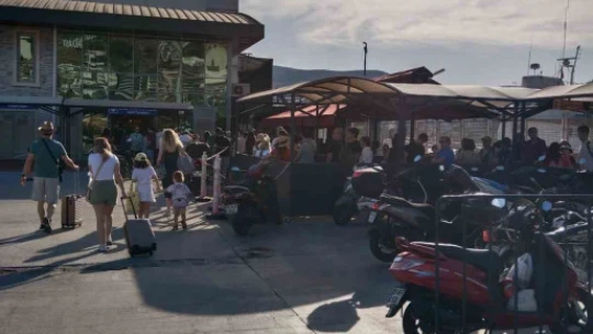 Kuşadası'ndan Sisam Adası'na akın ettiler
