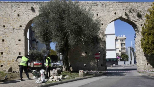 Kuşadası'nın Tarihi Su Kemeri ışıklandırılacak