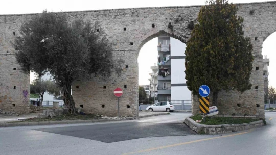 Kuşadası'nın Tarihi Su Kemeri ışıklandırılacak