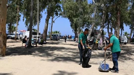 Kuşadası plajlarında detaylı bakım ve temizlik çalışması yapıldı