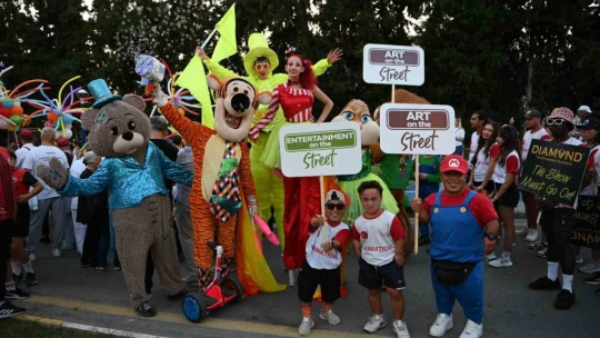 Kuşadası Sokak Festivali coşkusu uluslararası arenaya taşındı