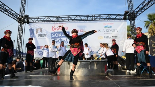 Kuşadası Sokak Festivali coşkusu uluslararası arenaya taşındı