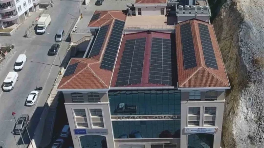 Kuşadası Ticaret Odası elektriğini GES'ten üretmeye başladı