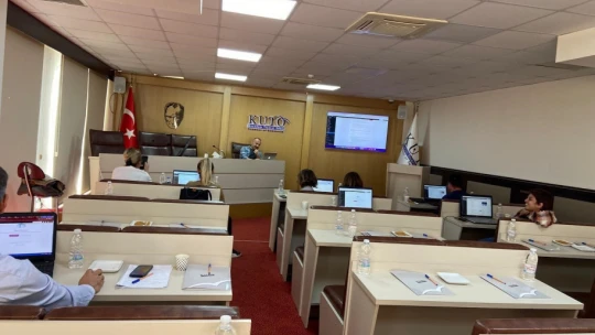 Kuşadası Ticaret Odası, Kadın Girişimcileri Dijital Pazarlamaya hazırlıyor