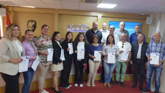 Kuşadası Ticaret Odası'nda, Restoranlara Yönelik Maliyet ve Menü Hazırlama eğitimi verildi