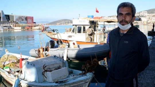 Kuşadası Belediyesi'nden balıkçı esnafına malzeme desteği
