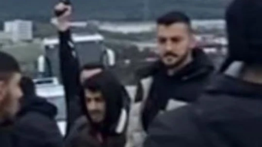 Kuşadasıspor taraftarına taşlı saldırı