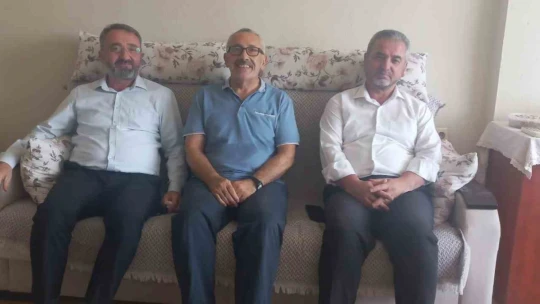 Kutsal topraklardan dönen hacılarla bir araya geldiler