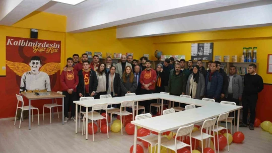 Kütüphane açılışında duygu dolu anlar yaşandı
