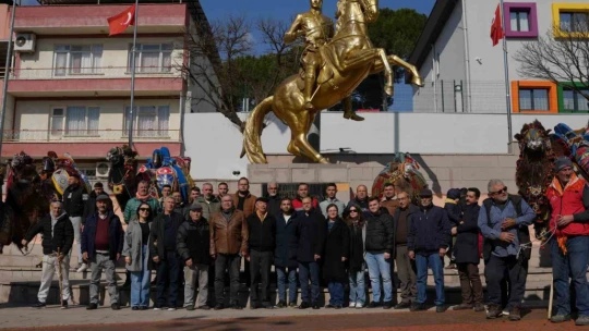 Kuyucak Deve Güreşi Şenlikleri kortej yürüyüşü ile başladı