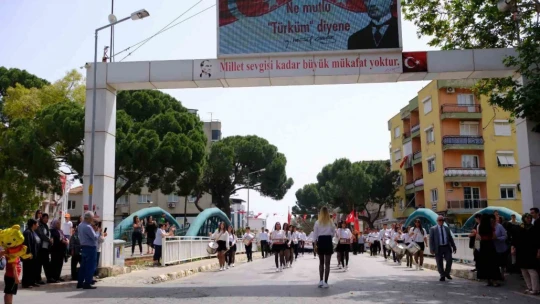 Kuyucak'ta 19 Mayıs coşkuyla kutlanmaya başladı