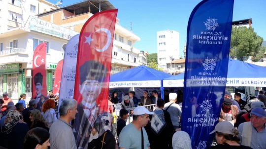 Kuyucak'ta 20 bin ata tohumu fidesi dağıtıldı