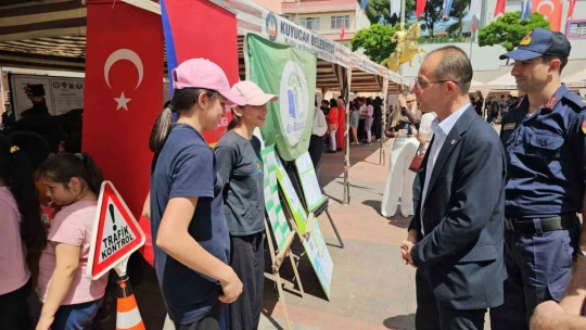 Kuyucak'ta bilim fuarı coşkusu