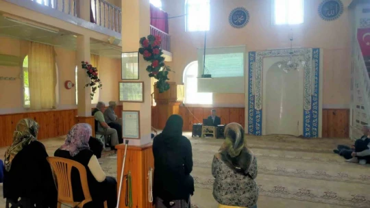 Kuyucak'ta hac semineri