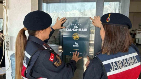Kuyucak'ta jandarmadan öğrencilere bilgilendirme