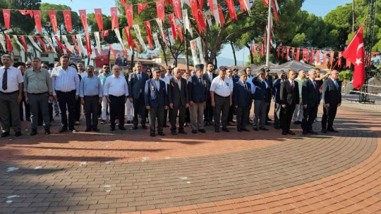Kuyucak'ta kurtuluş coşkusu meydanlara sığmadı