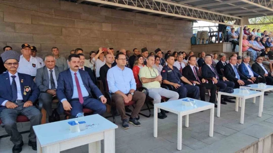 Kuyucak'ta kurtuluş coşkusu meydanlara sığmadı