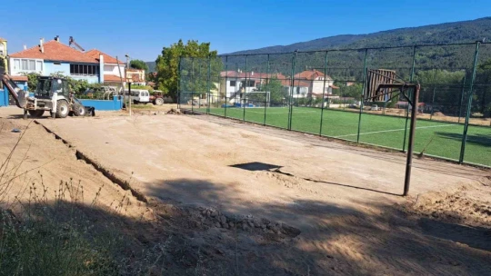 Kuyucak'ta spor alanları yenileniyor
