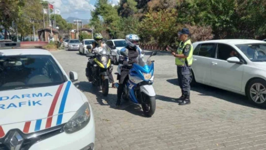 Kuyucak ve Kuşadası'nda motosiklet sürücüleri bilgilendirildi