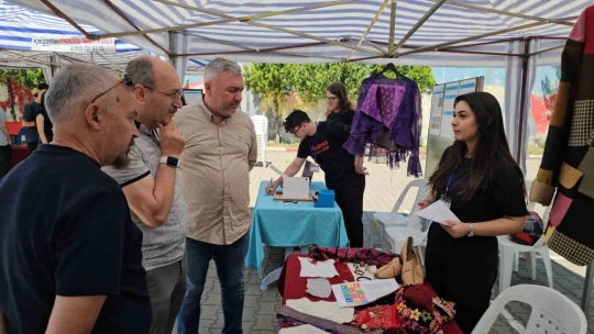 Liseli gençler bilim fuarında projelerini sergiledi