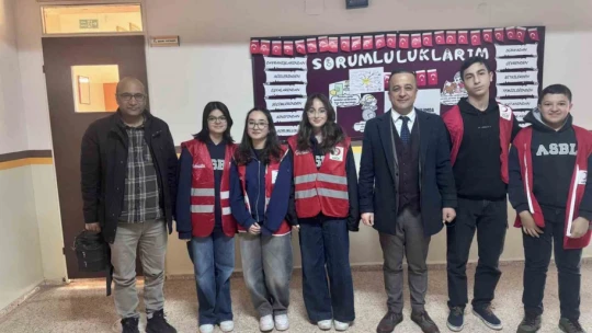 Liseli gençler kan bağışına dikkat çekti