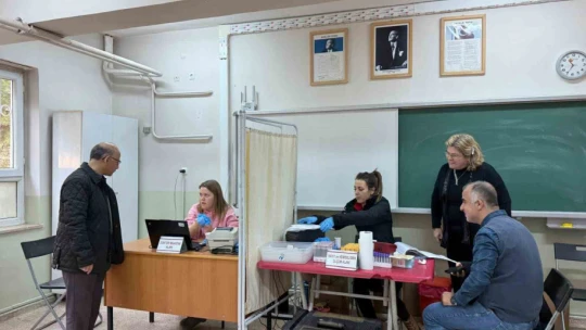 Liseli gençler kan bağışına dikkat çekti