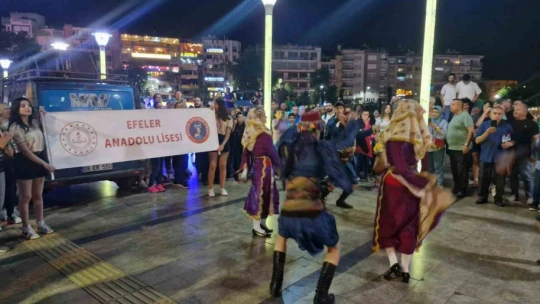 Liseli gençlerden anlamlı yürüyüş
