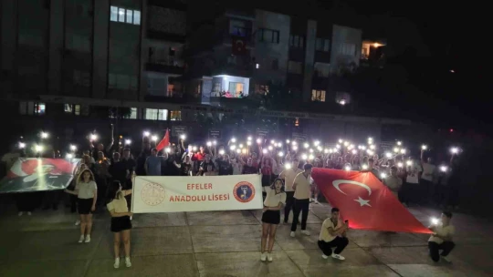 Liseli gençlerden anlamlı yürüyüş