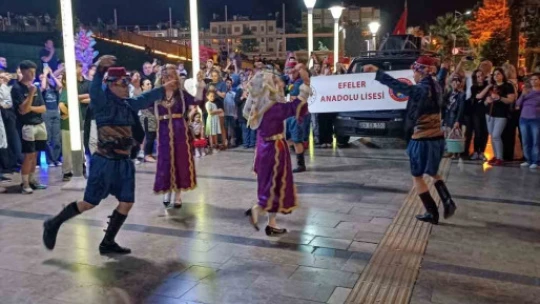 Liseli gençlerden anlamlı yürüyüş
